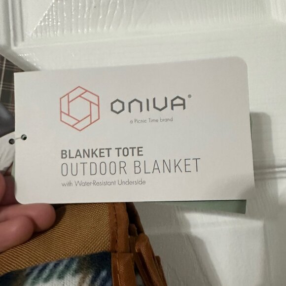 ONIVA - a Picnic Time Outdoor Blanket Tote Outdoor Picnic Blanket, Beach Blanket - Picture 6 of 8